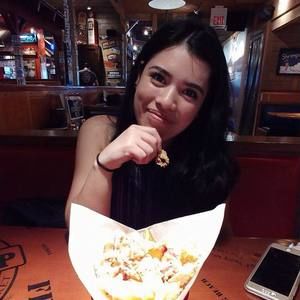 Meet your Posher, Elizabeth